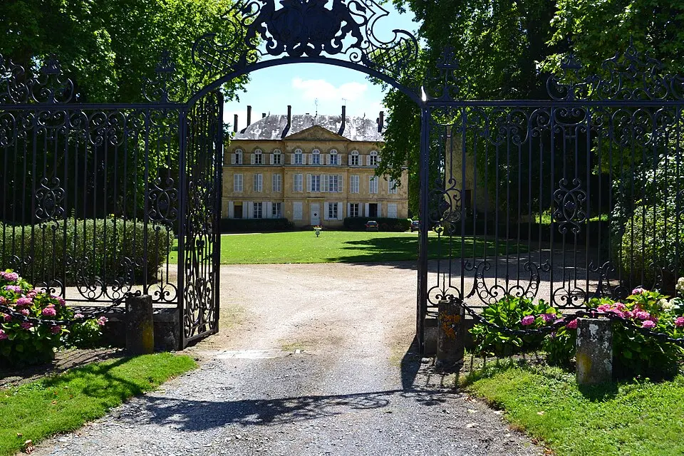 château de Toury-Lurcy