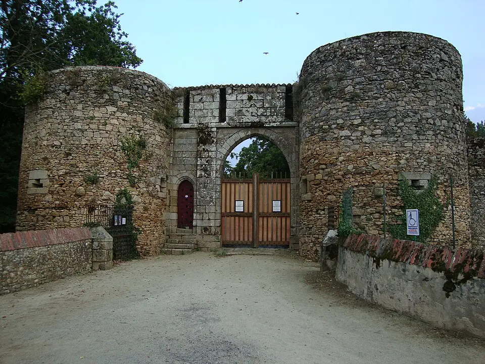 Vieux-Château des Essarts