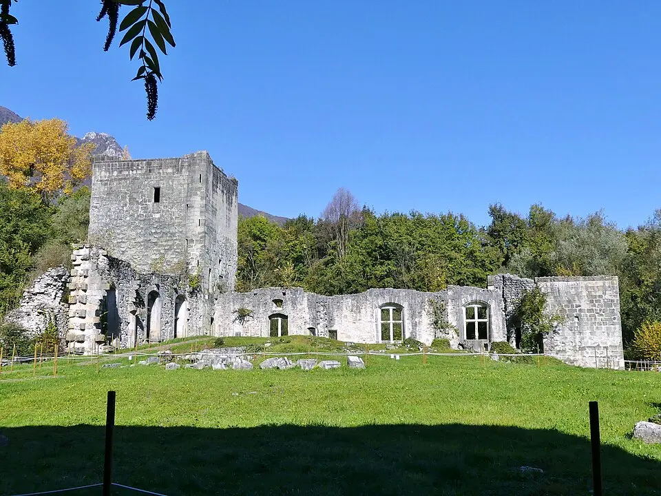Image: Florian Pépellin · CC BY-SA 4.0 château du Bourget