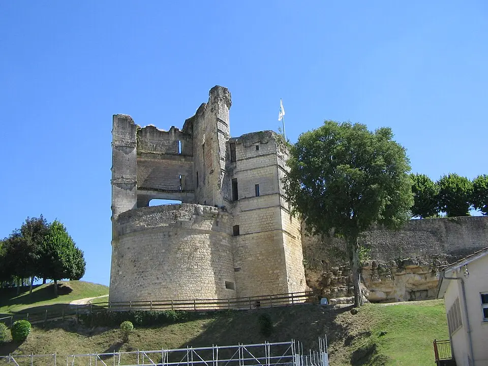 Image: Regissierra · Public domain Montguyon