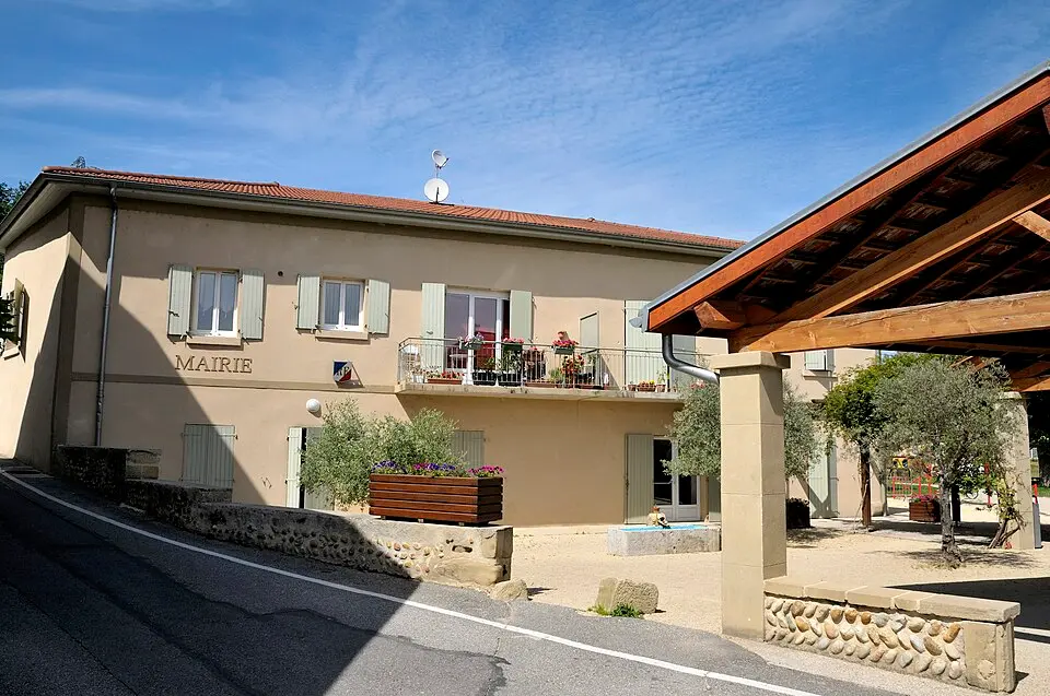 Obrázok: Toutaitanous · CC BY-SA 3.0 Châtillon-Saint-Jean