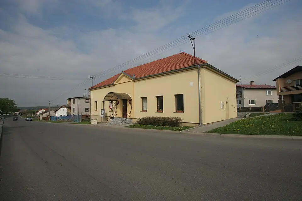 Immagine: Petr1888 · CC BY-SA 3.0 Chýšť