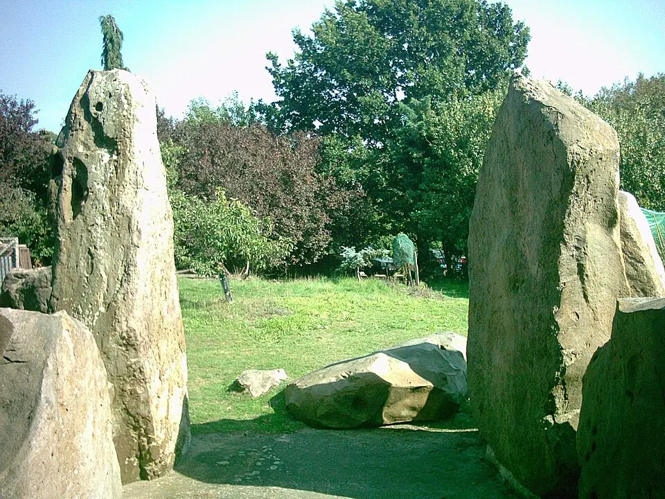 Chestnuts long barrow