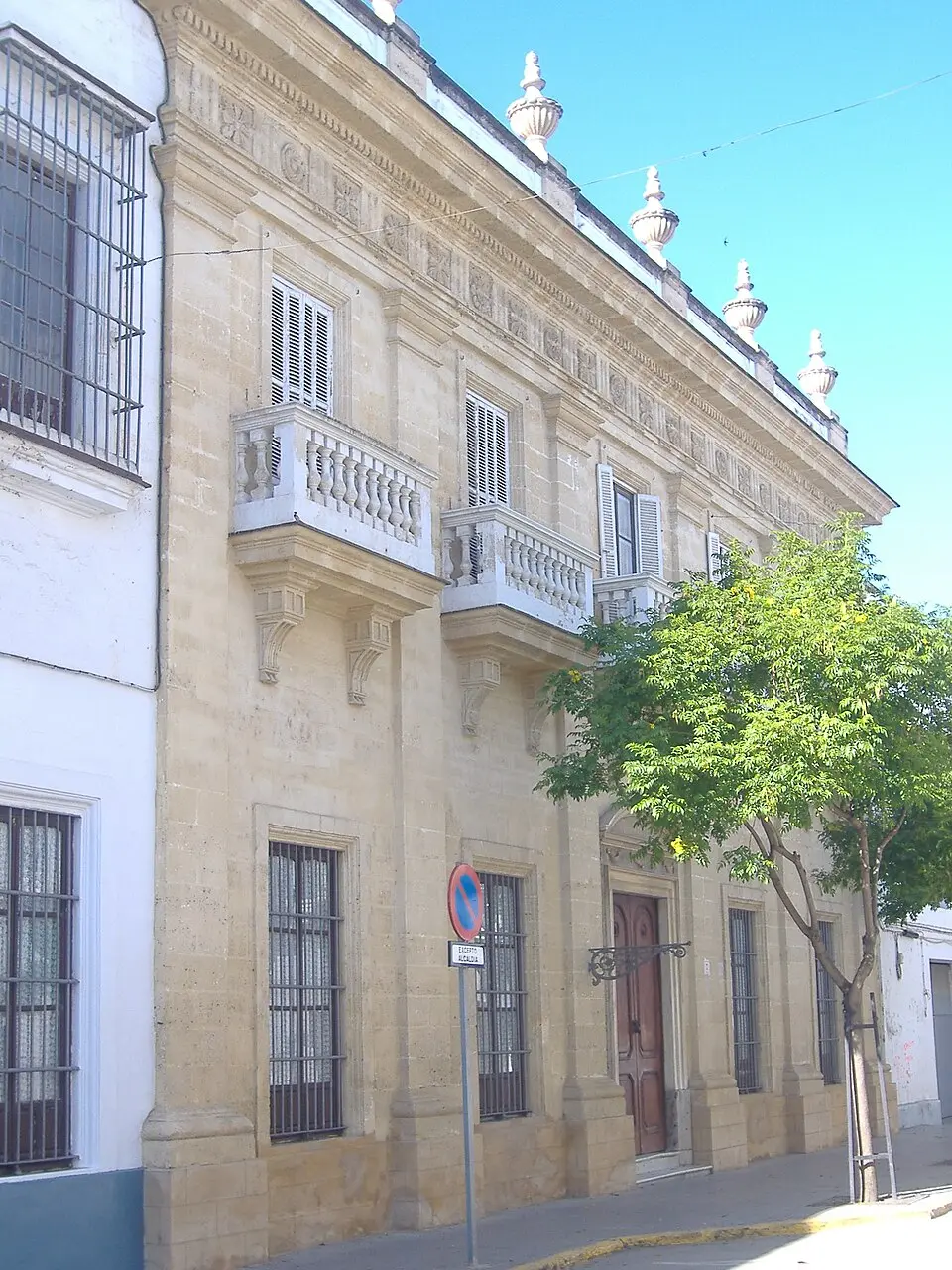 Casa del conde de las Cinco Torres
