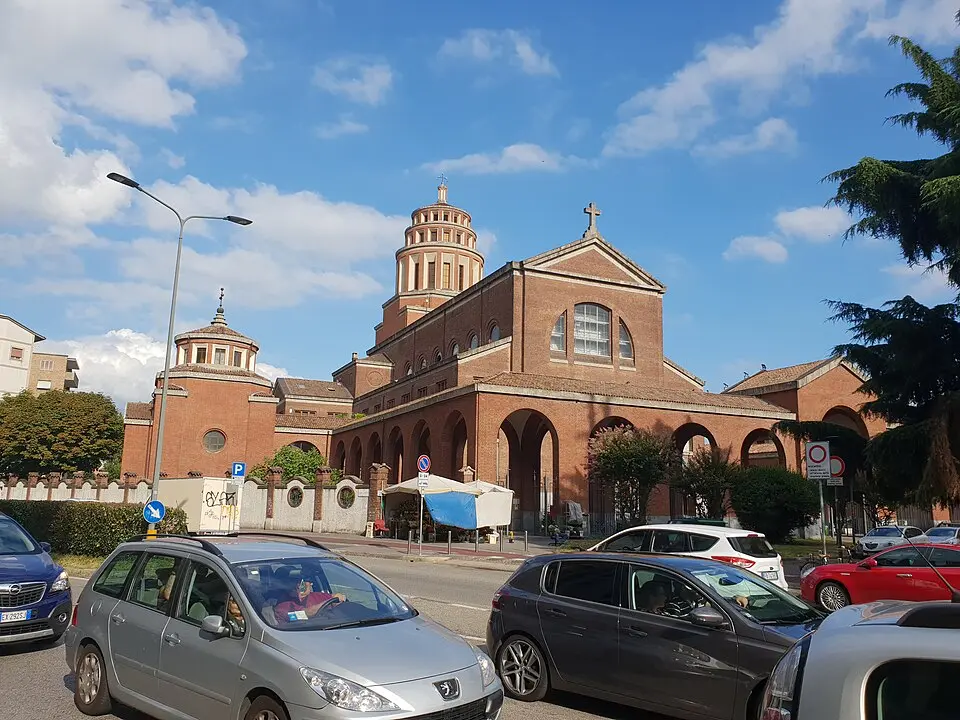 Image: Jwslubbock · CC BY-SA 4.0 Santi Nereo e Achilleo Basilica
