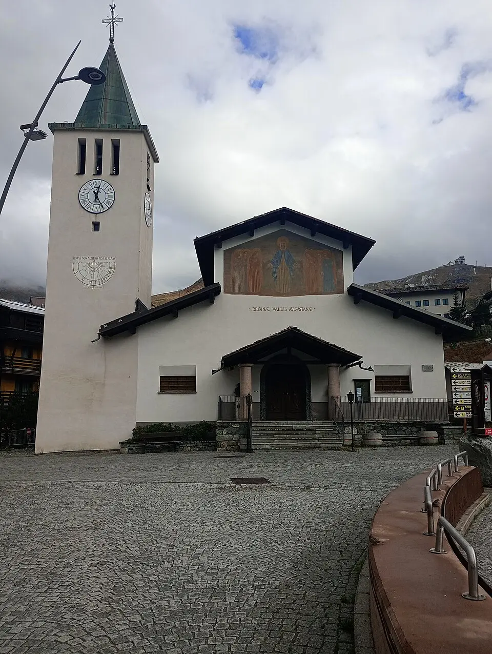 chiesa di Maria Regina della Valle d'Aosta