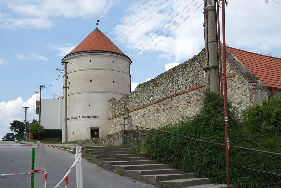 Městské opevnění v Modře