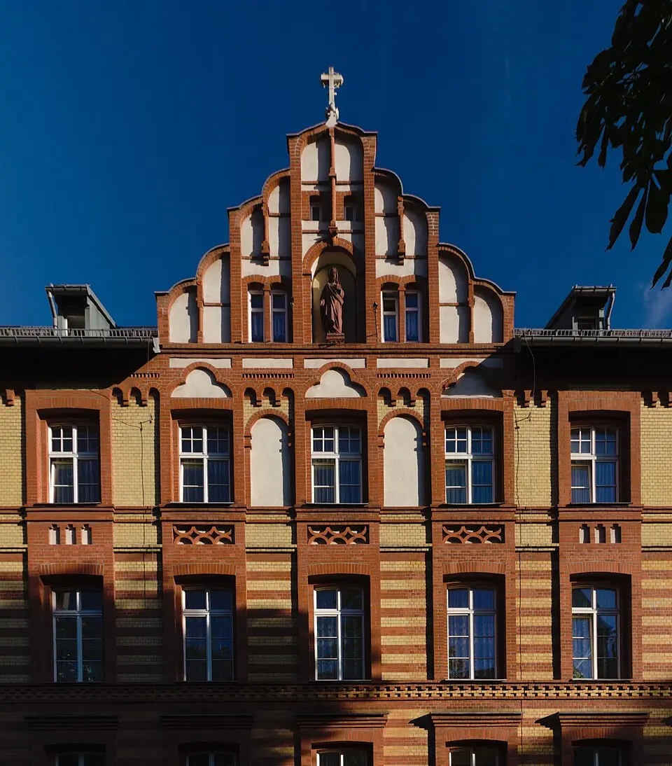dom zakonny sióstr Miłosierdzia św. Wincentego á Paulo w Chorzowie