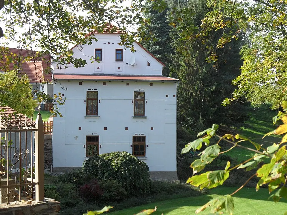 Chrastná