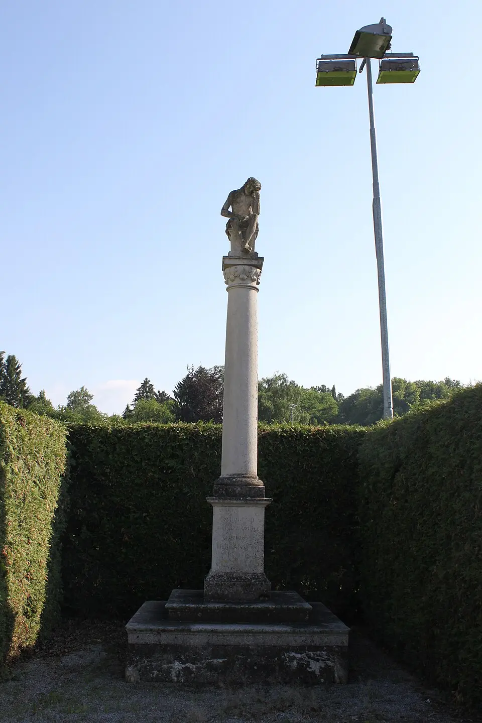 Image: Anton-kurt · CC BY-SA 3.0 Figurenbildstock Christus in der Rast