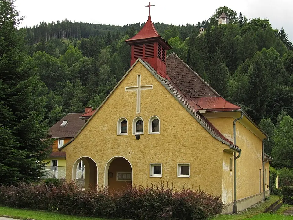 Image: Duke of W4 · CC BY-SA 3.0 Christuskirche