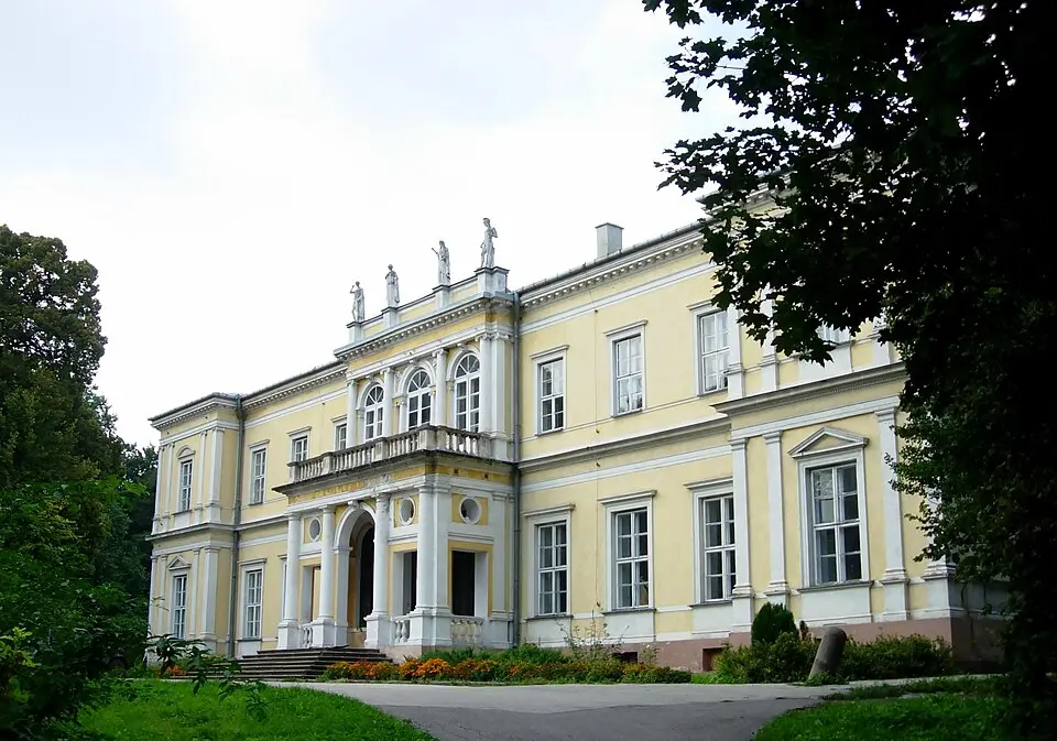 Zespół pałacowo-parkowy w Chrobrzu