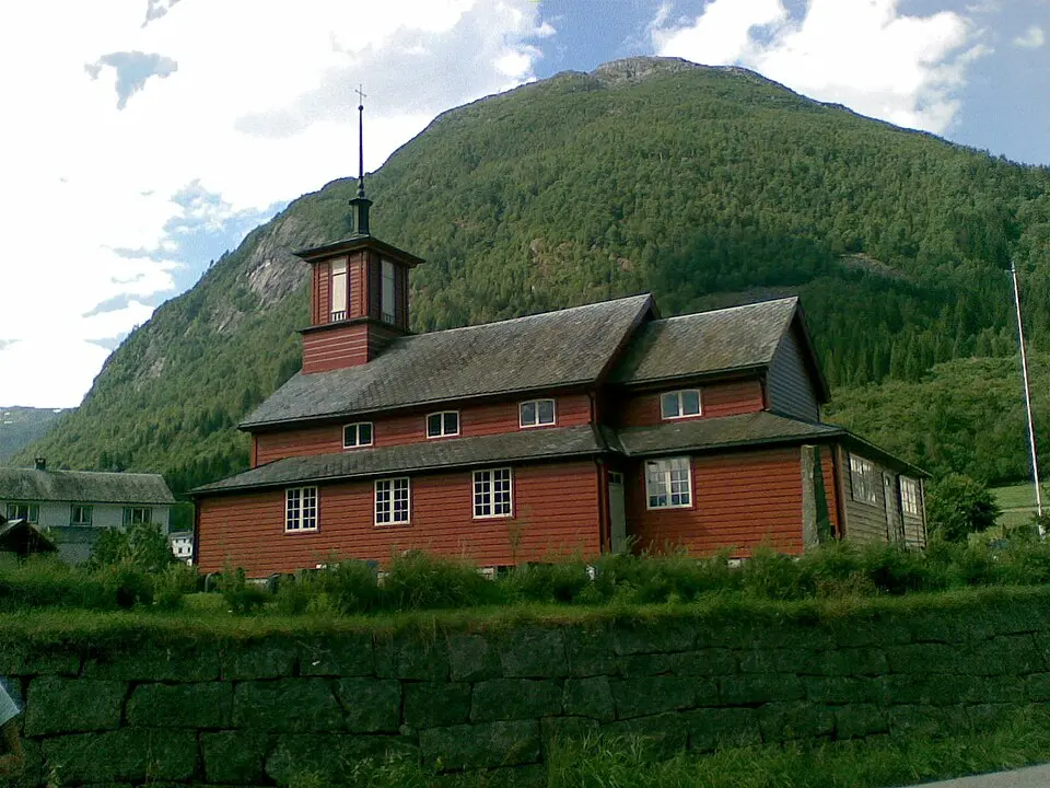 Fjærland Church