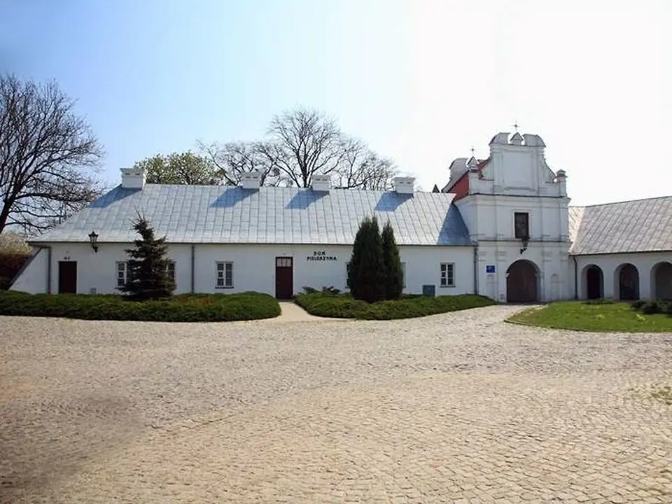 Budynek gospodarczy – budynek mieszkalny dla służby klasztornej