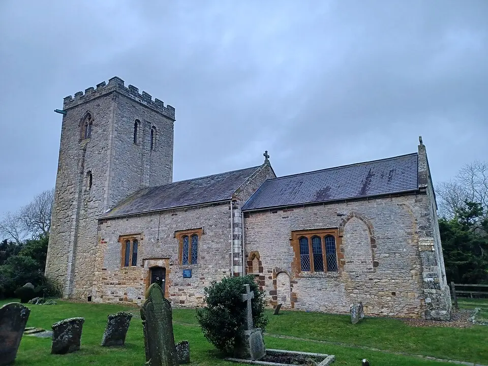 Image: Simon Burchell · CC BY-SA 4.0 St Peter and St Paul's Church, Preston Deanery