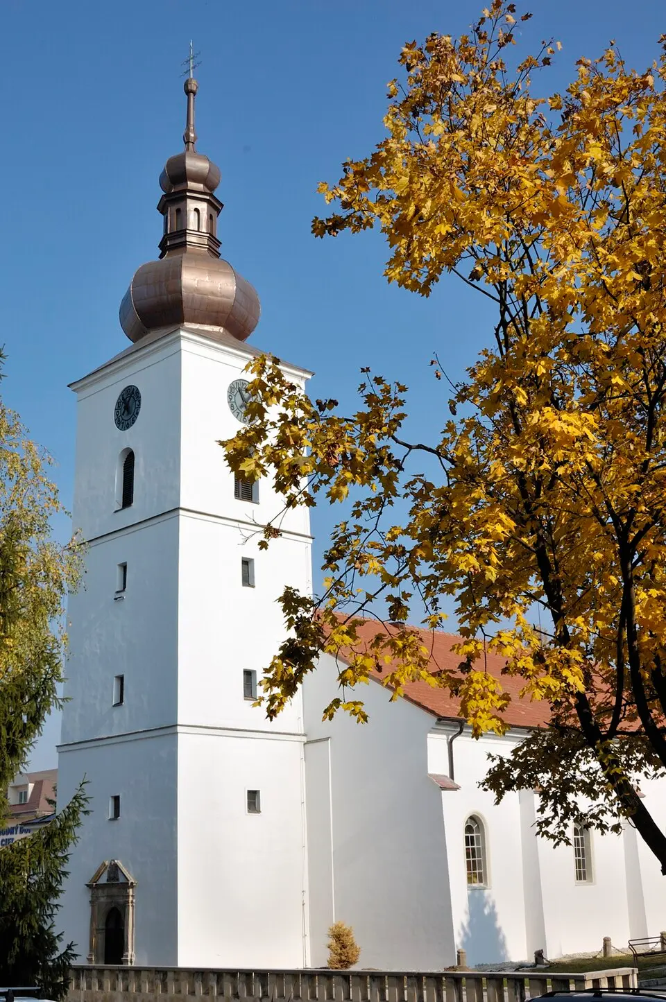 Kostol Navštívenia Panny Márie (Senica)