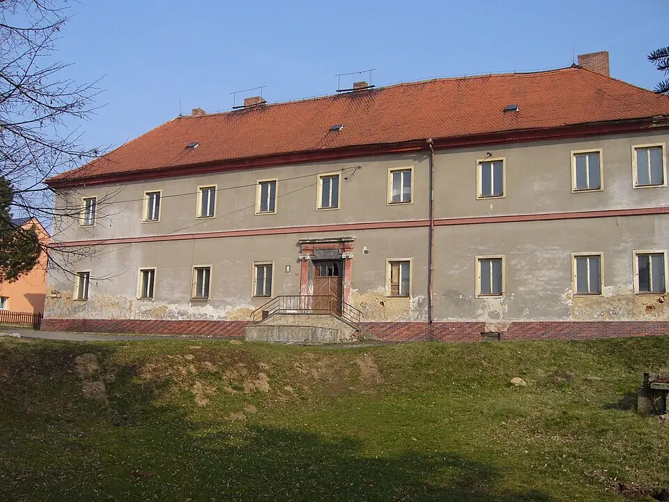 Immagine: Salim2 · CC BY-SA 3.0 Klášter karmelitánů v Chyši