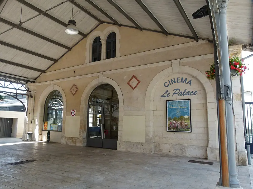 Obrázok: Serge Lacotte · CC BY-SA 3.0 Espace culturel Le Palace