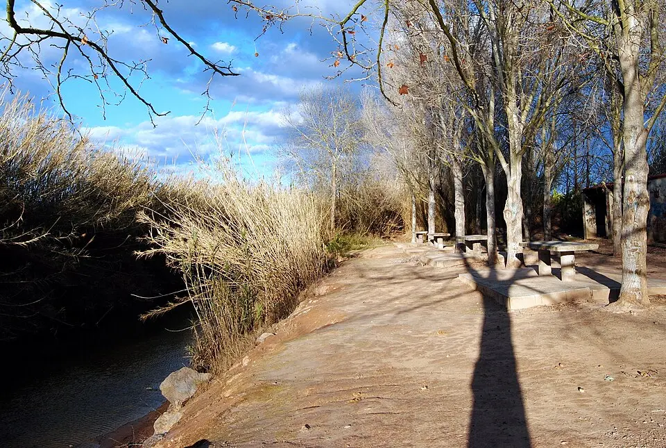 Obrázok: Adrià C P · CC BY-SA 3.0 Cotes