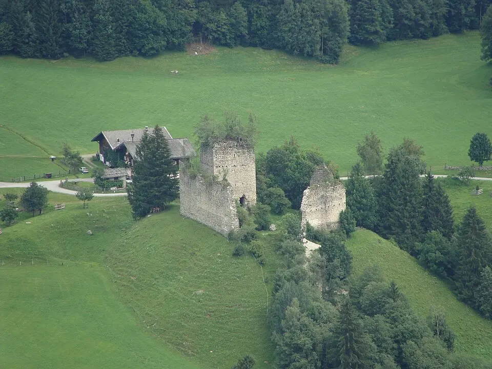 Bild: Steffen 962 · CC BY 3.0 Burgruine Hieburg