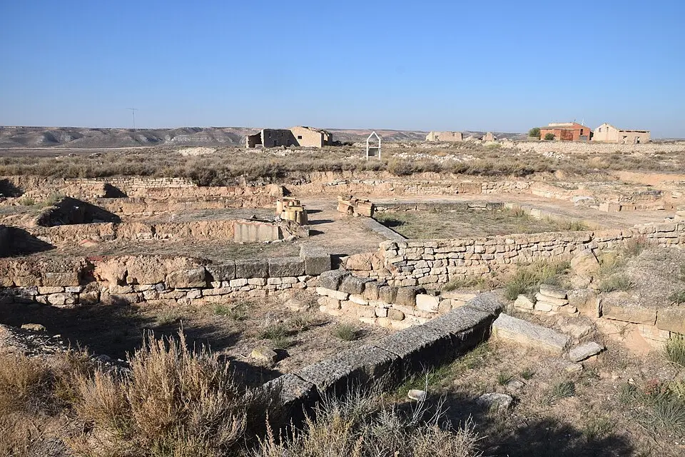 Image: Following Hadrian · CC BY-SA 2.0 Celsa