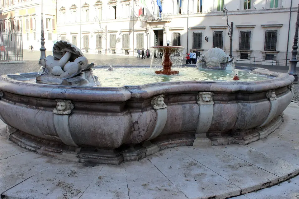 Fontana di piazza Colonna