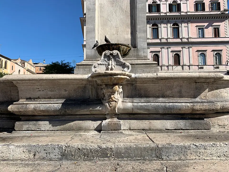 fontaine de la place Santa Maria Maggiore
