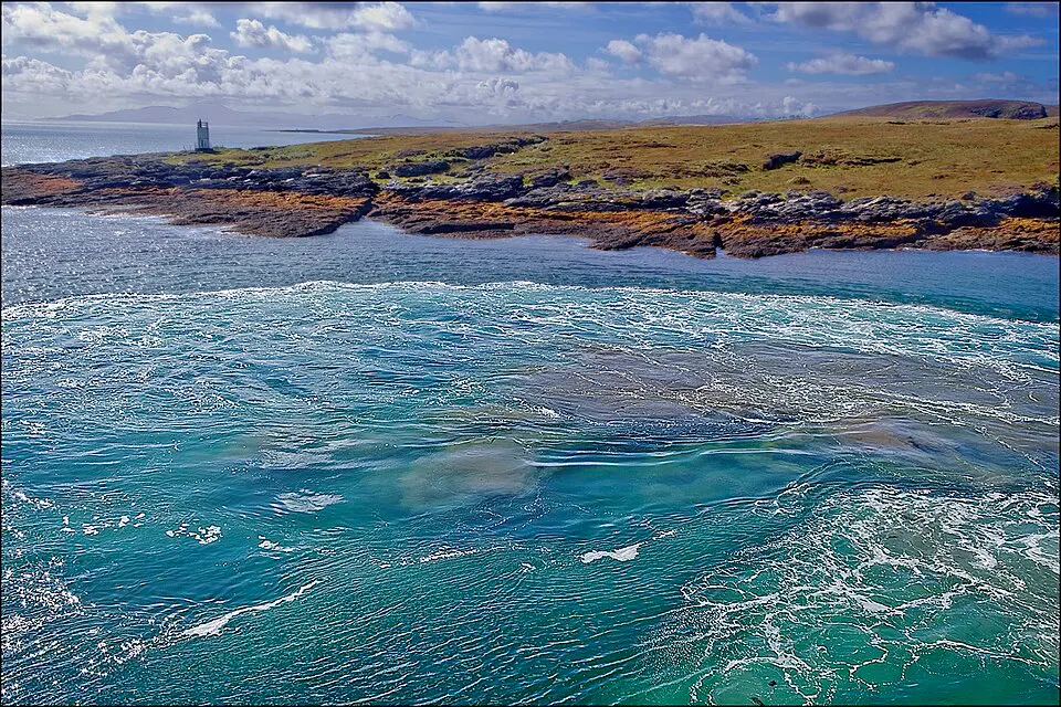 Scalasaig Lighthouse