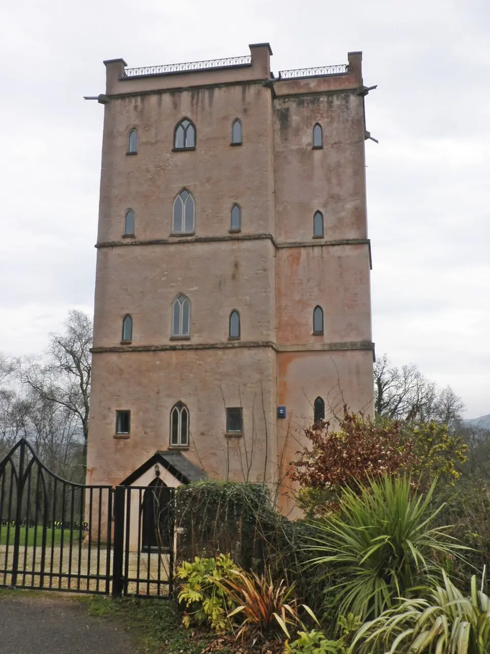 Tower In Combe Wood At St/402 3171  Winter's Tower