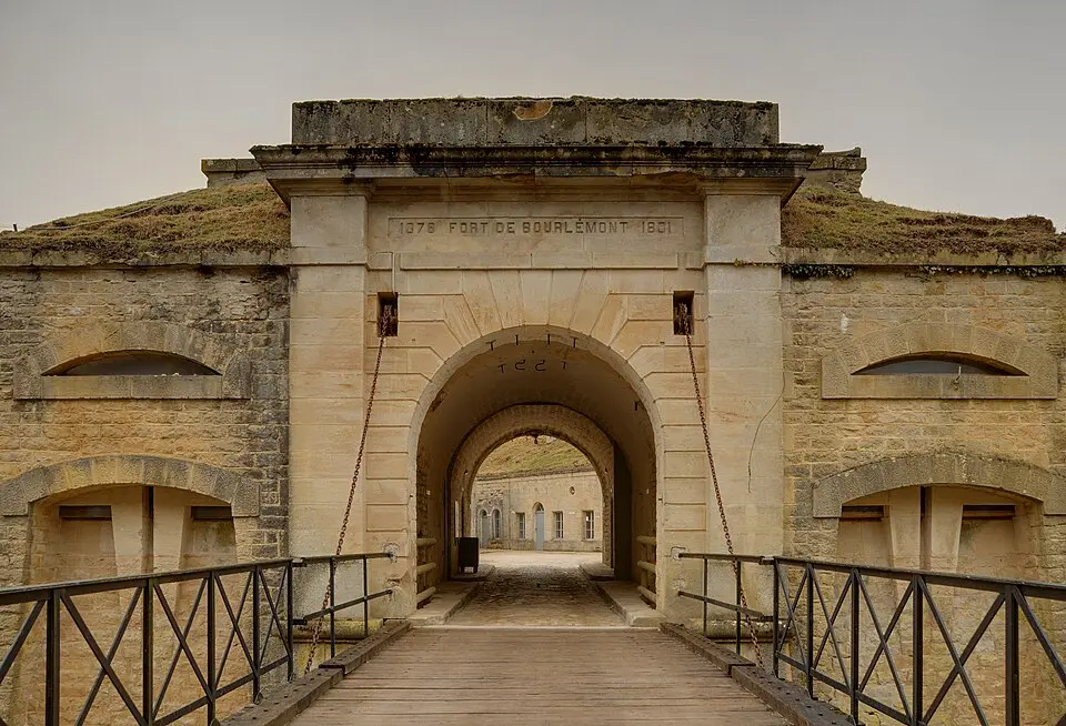 Mont-lès-Neufchâteau