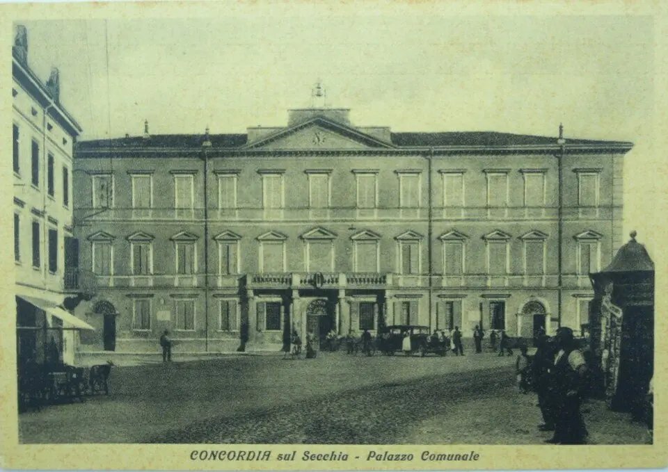 Palazzo comunale di Concordia sulla Secchia