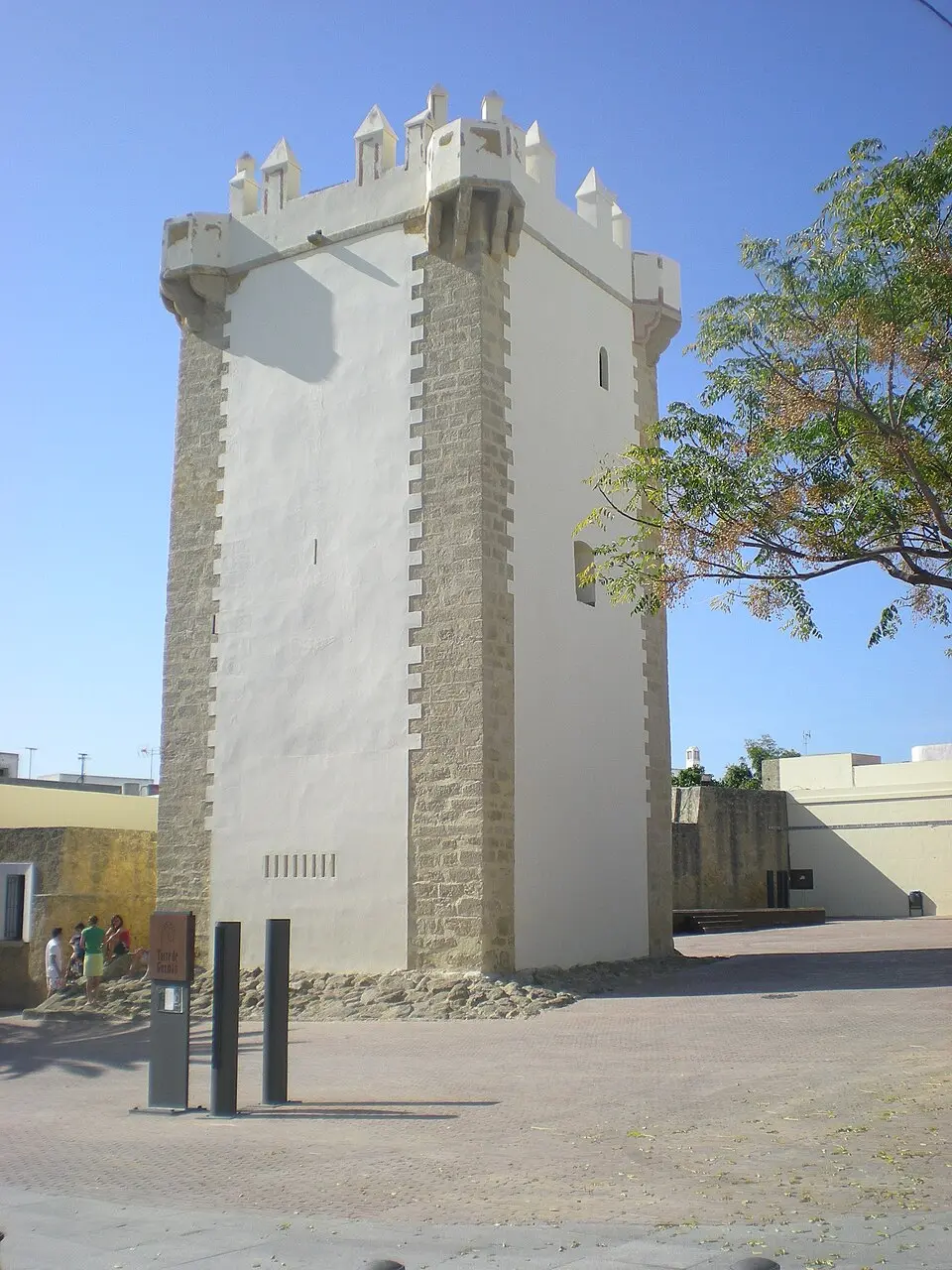 Castillo de Guzmán El Bueno