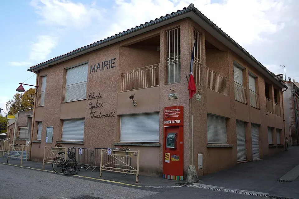 Image: Fabricio Cardenas · CC BY-SA 4.0 Corbère-les-Cabanes