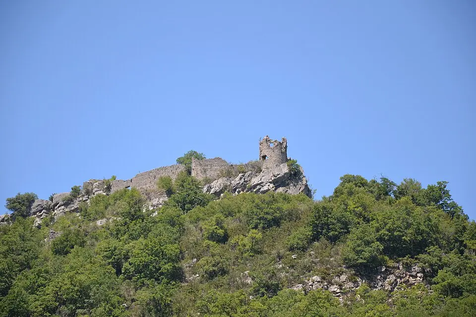 Image: Marianne Casamance · CC BY-SA 4.0 château de Cornillon-sur-l'Oule