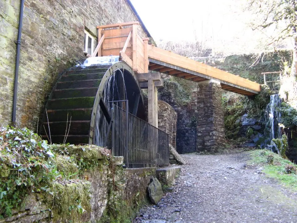 Immagine: Brian · CC BY-SA 2.0 Cotehele Mill