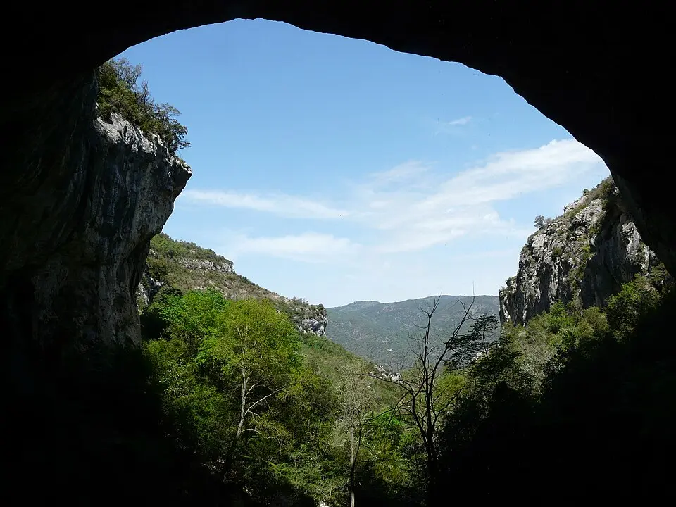Cova de les Gralles