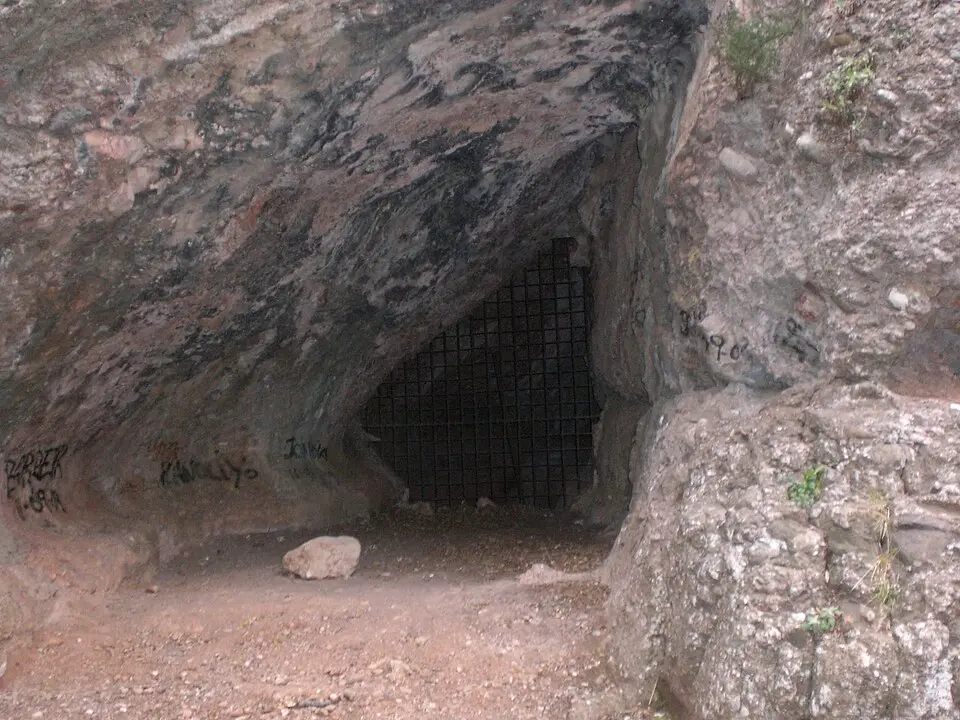 Yacimiento arqueológico de la Cova del Frare