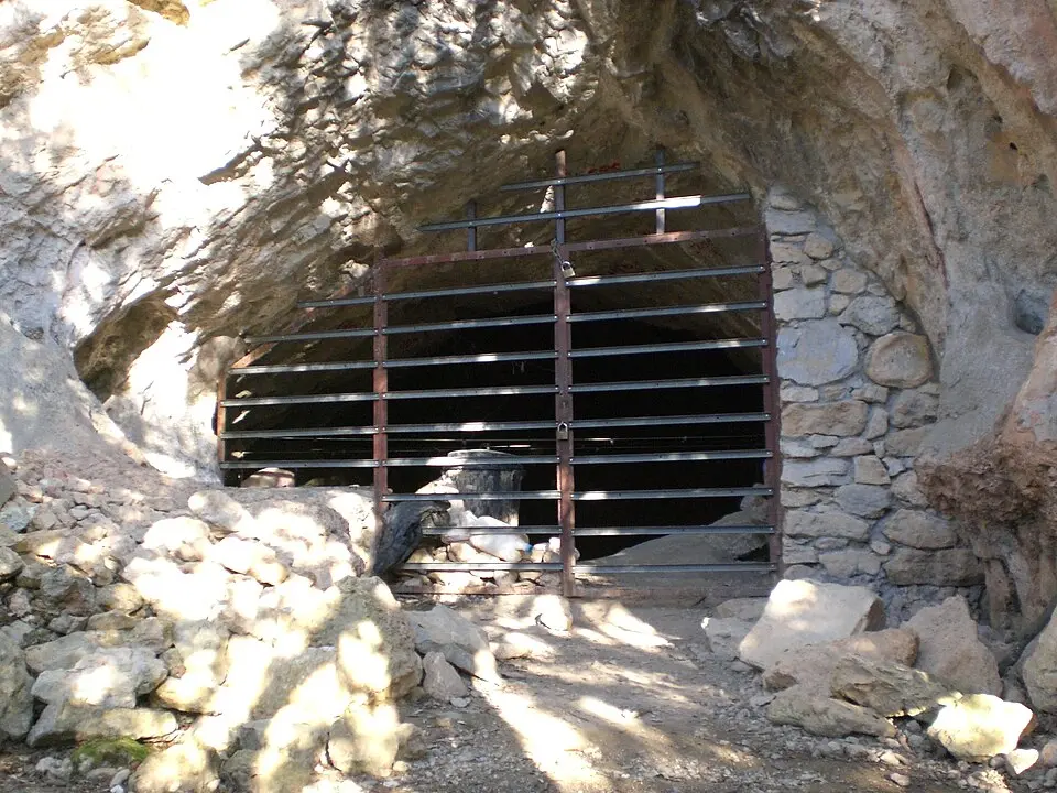 Cova dels Ermitons