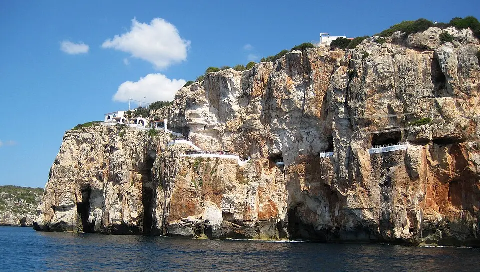 Cova d'en xoroi