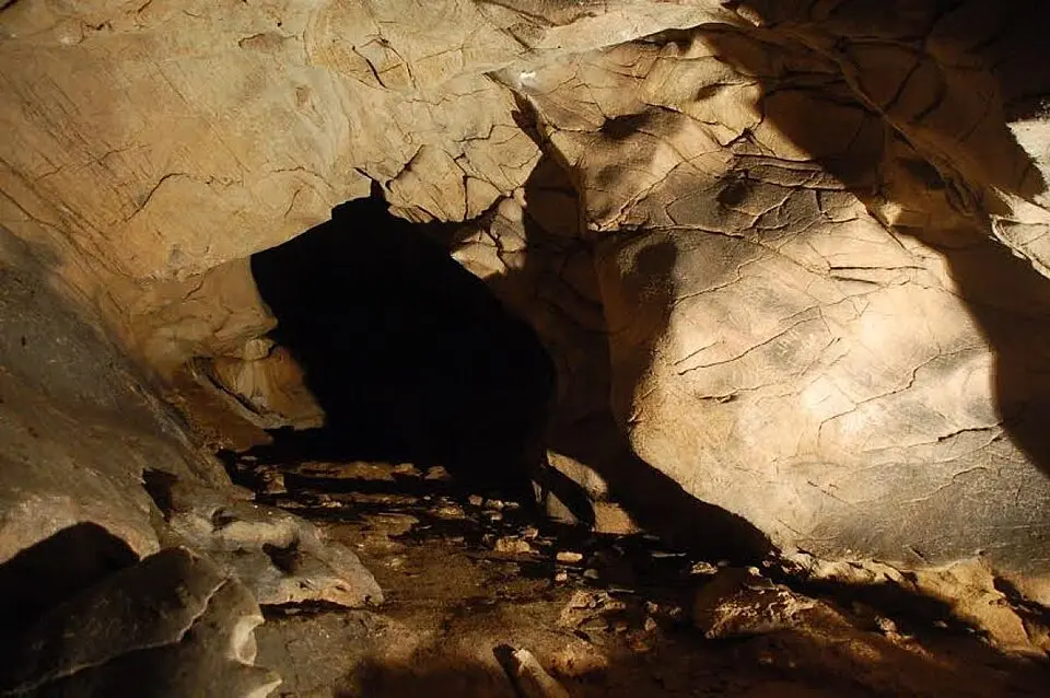 Cueva Eirós