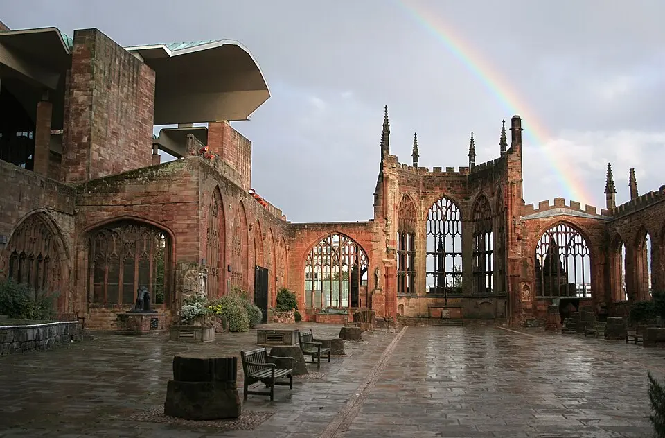 Image: Andrew Walker (walker44) · CC BY-SA 3.0 Coventry