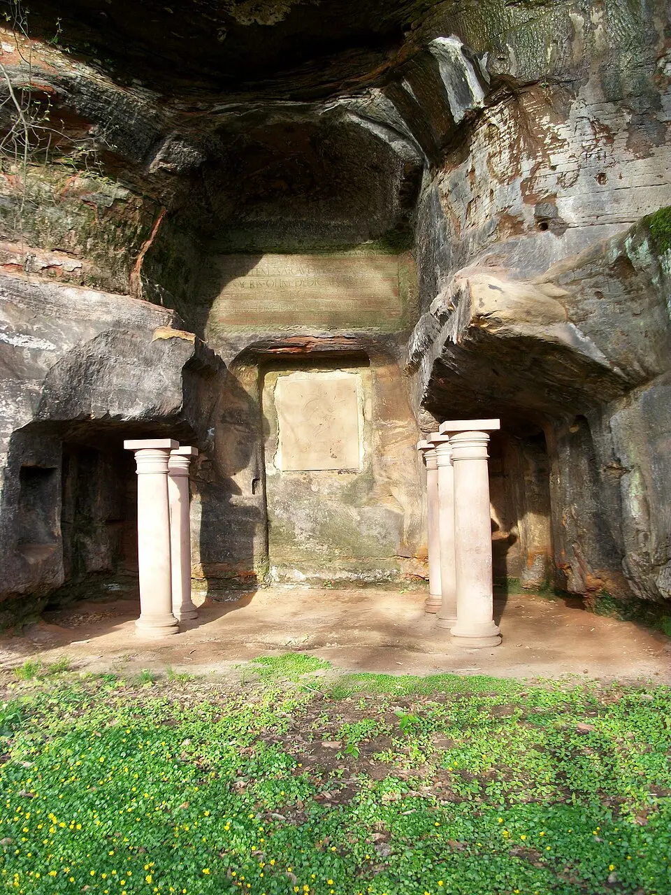 Image: AnRo0002 · CC0 mithraeum à Halberg