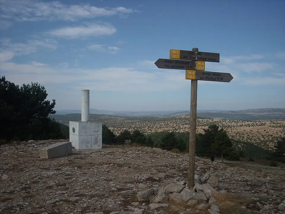 Cruz de los Tres Reinos