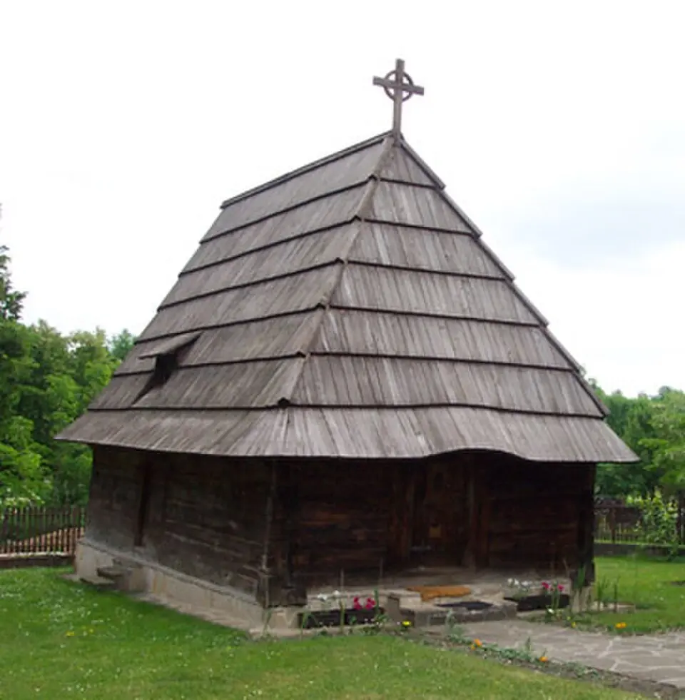 Црква брвнара у Горобиљу