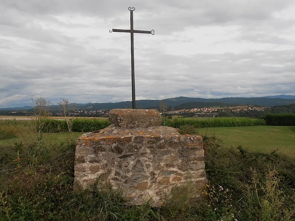 site archéologique de la Croix de la Pierre