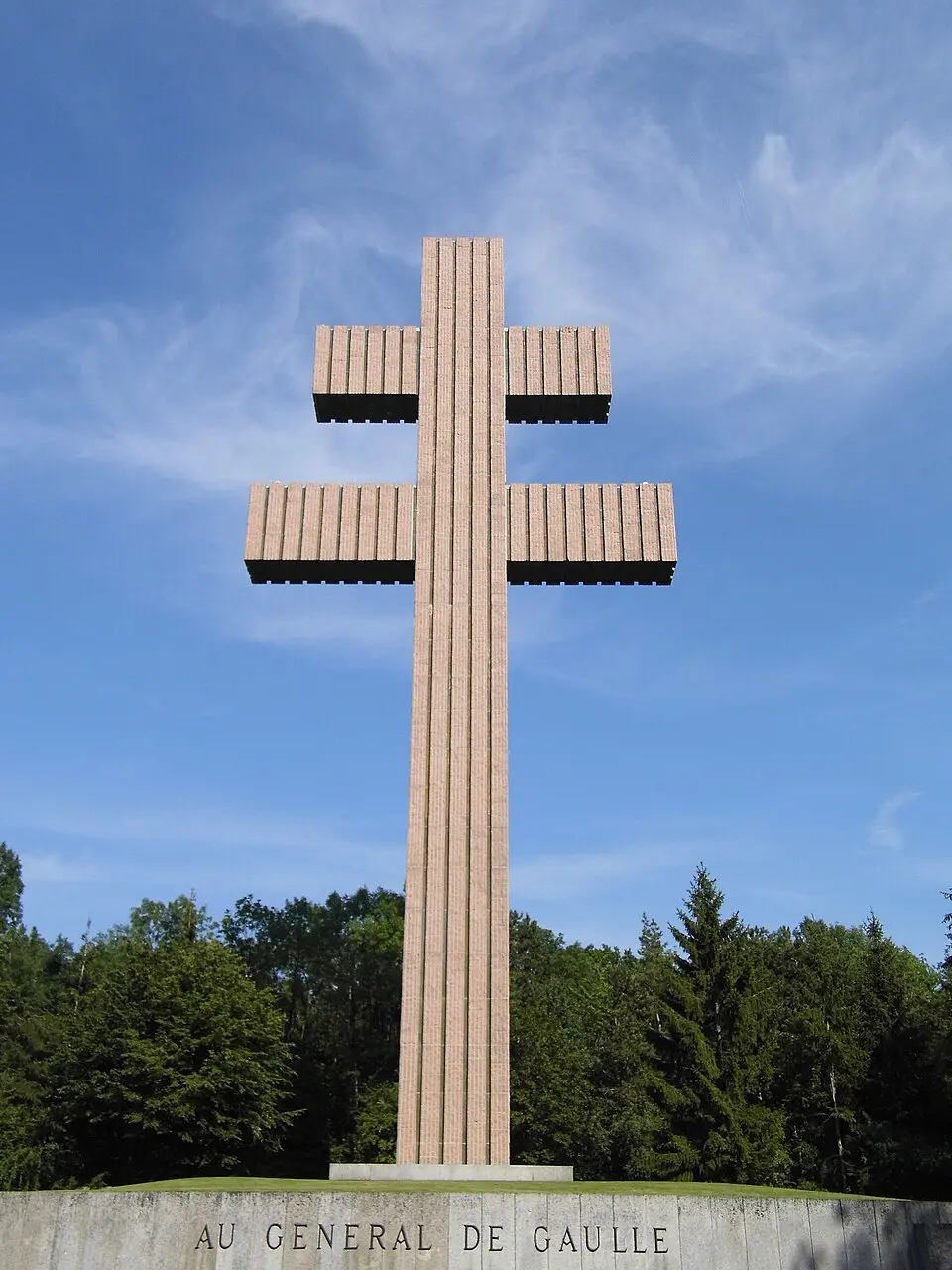Obrázok: Mathieudu68 · CC BY-SA 4.0 mémorial Charles-de-Gaulle