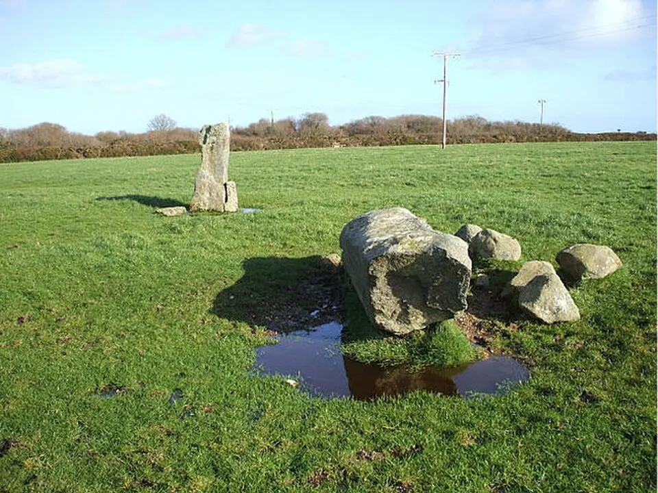 Two standing stones on Crousa Common, 890m WSW of Chywoone