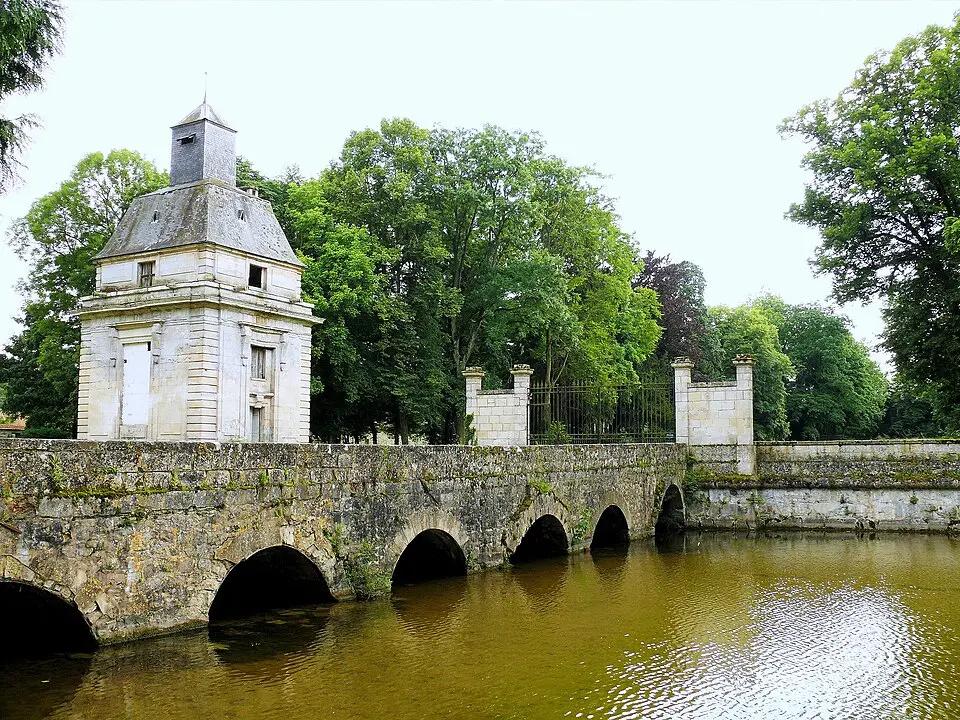 Slika: MOSSOT · CC BY-SA 3.0 château de Gesvres