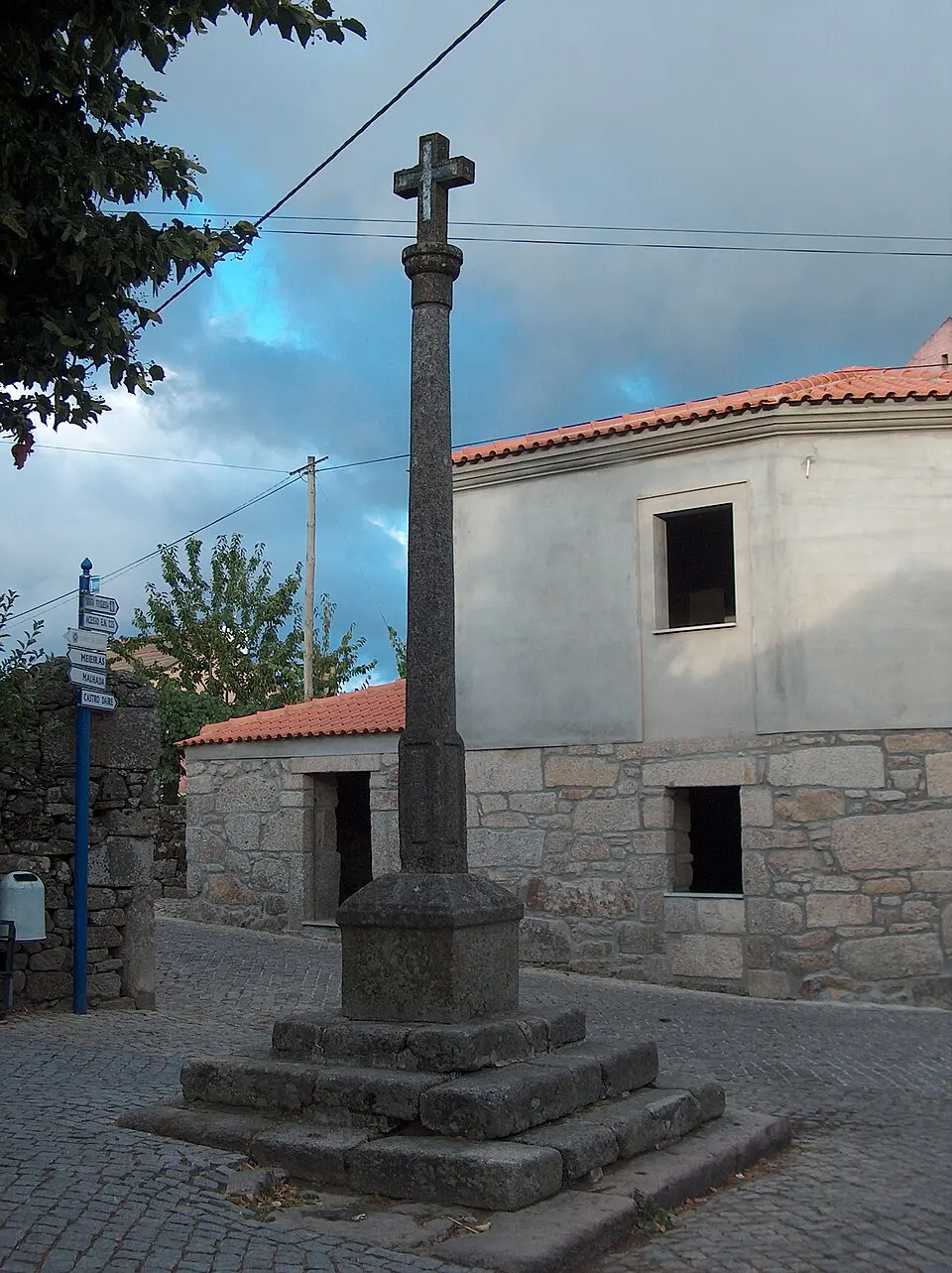 Vila Cova à Coelheira