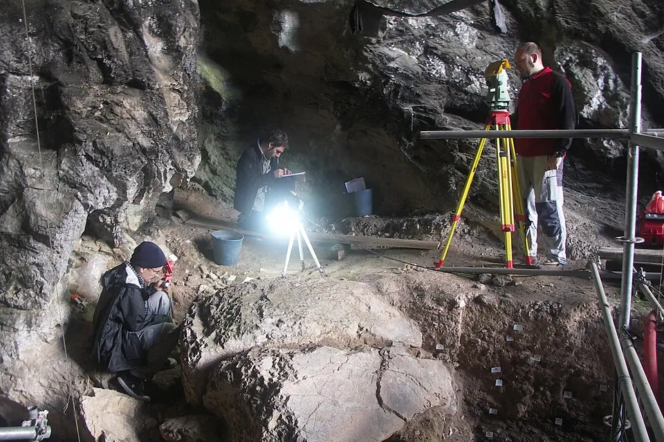 Cueva del Mirón